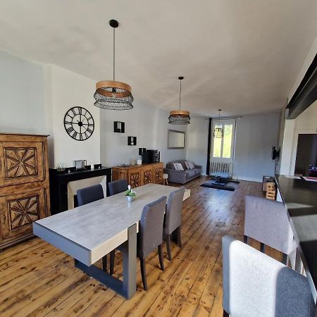 Appartement Spacieux, Wifi ,Cafe A Volonte Blaye-Les-Mines Екстер'єр фото