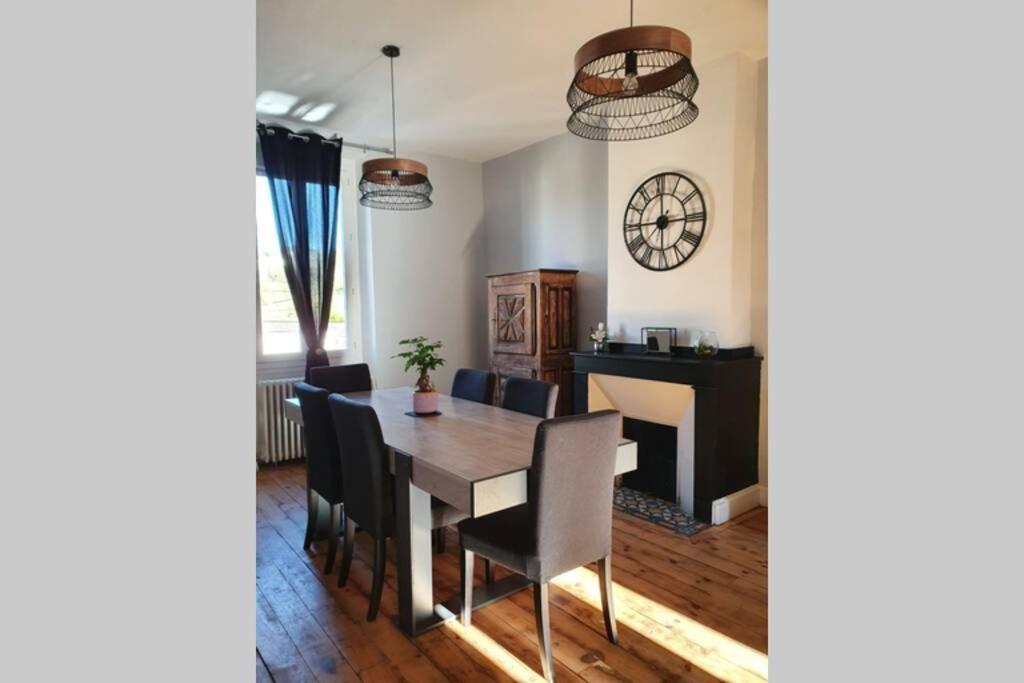 Appartement Spacieux, Wifi ,Cafe A Volonte Blaye-Les-Mines Екстер'єр фото