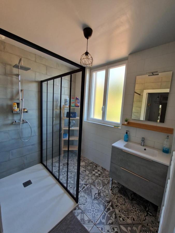 Appartement Spacieux, Wifi ,Cafe A Volonte Blaye-Les-Mines Екстер'єр фото